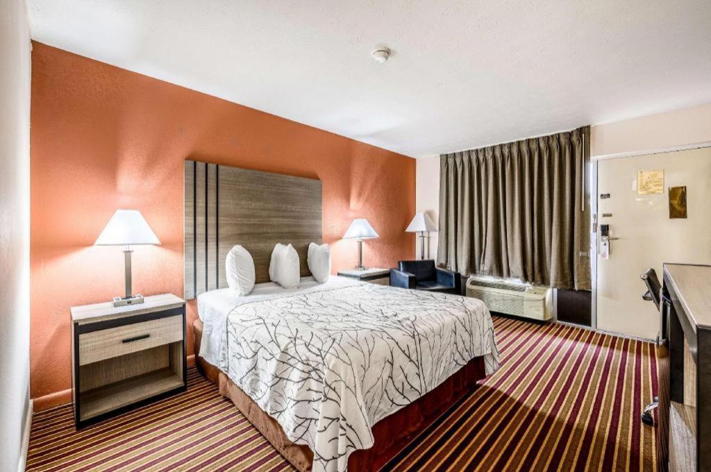 Americas Best Value Inn Heflin Exterior photo