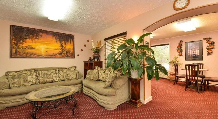 Americas Best Value Inn Heflin Exterior photo